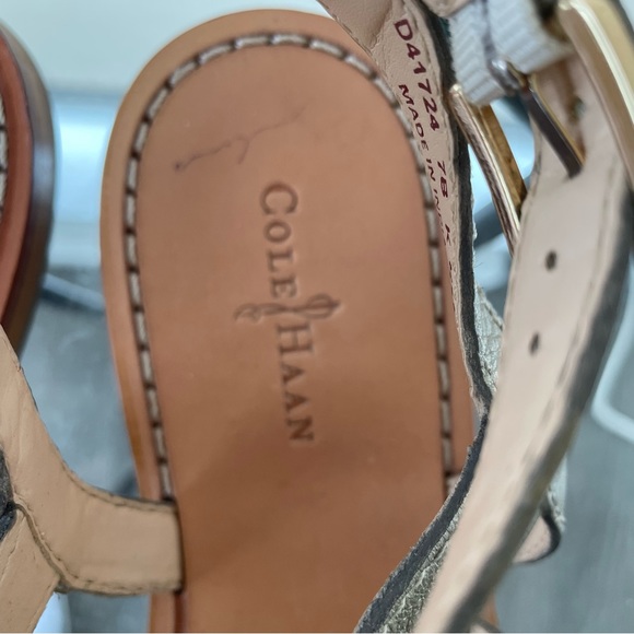 Cole Haan gold sandals with slightly different coloured insoles.  Size 7 US - Picture 6 of 10